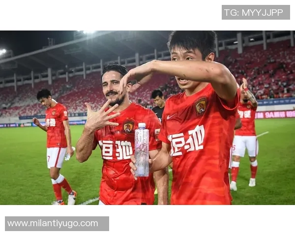 国足停摆与中超赛程割裂备战2030成黑色幽默的无奈现实 国足停摆与中超赛程割裂备战2030成黑色幽默的无奈现实