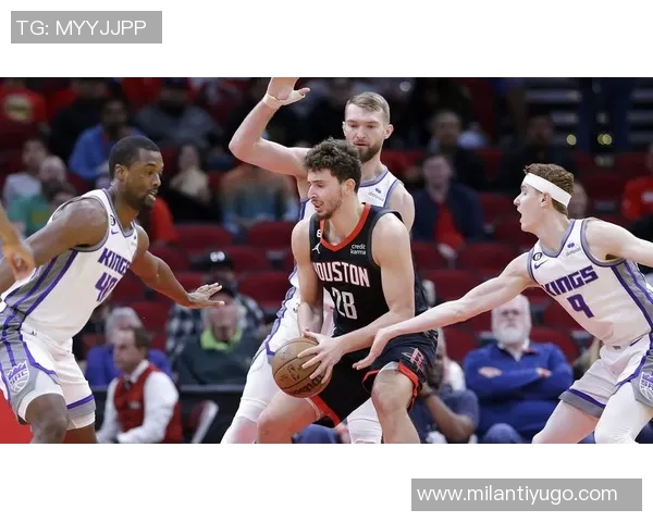 小萨连续三年领跑两双榜单成为历史第五位达成此成就的球员