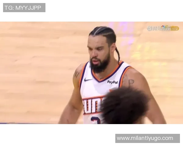 狄龙表现起伏外线不佳11投5中拿下12分4助攻3抢断三分球命中率低迷